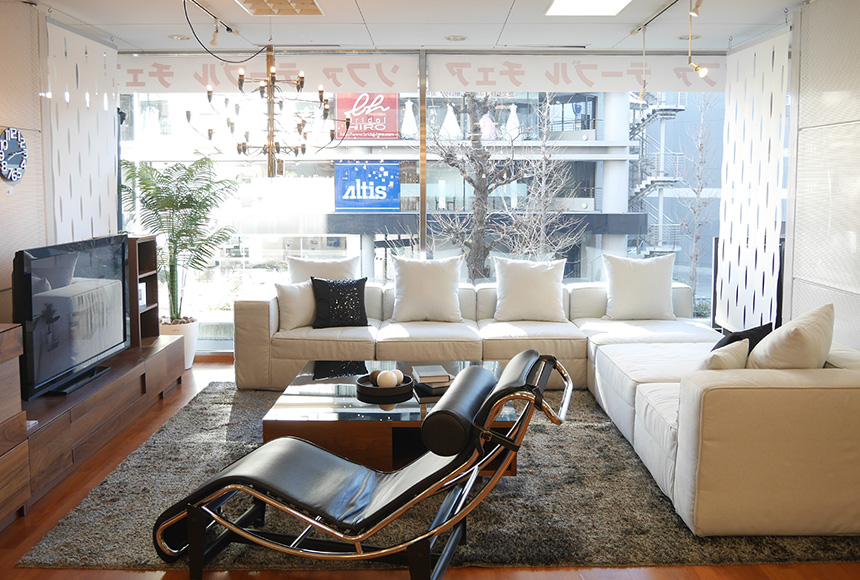 東京都23区内唯一の店舗！シンプル＆モダン家具専門店クラスティーナ