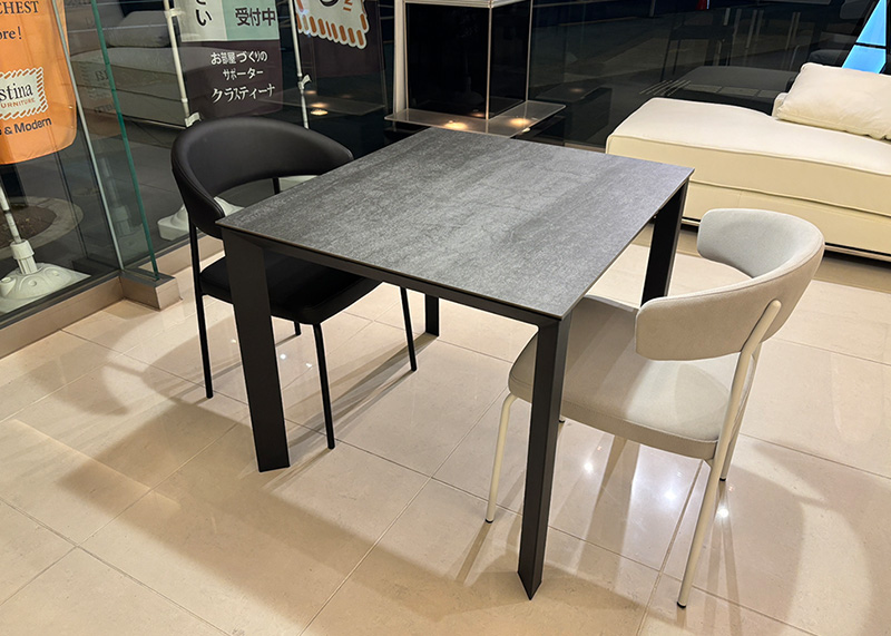 ⭐️本当に最終値下げ⭐️クラスティーナ SOLIDUS ガラスセンターテーブル クラスティーナ ソリダス センターテーブル unico ⭐️本当に最終