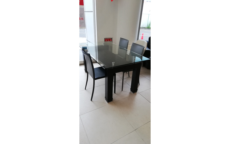 センスのいい家具がお得価格で クラスティーナソファーやモダン家具のインテリアショップ クラスティーナインターファニチャー家具を町田 目黒 横浜でお探しならクラスティーナ ソファ ベッド テーブルなどインテリアを飾るシンプルモダン家具をショップで販売