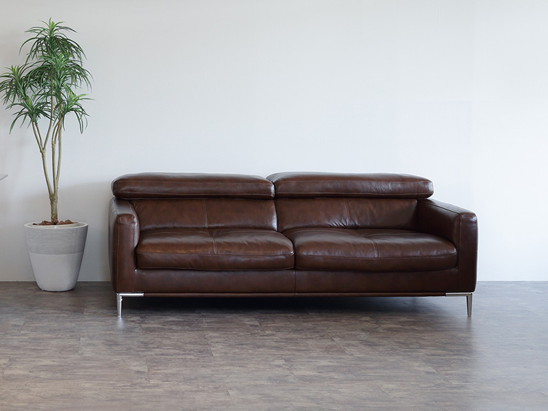 クラスティーナ・ULTIMAソファ（本革） その②送料込‼️ スツールのみ クラスティーナ・ULTIMAソファ（本革） その②送料込‼️ スツールのみ