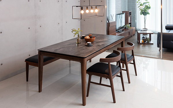 円形、長方形の特徴を知る！失敗しないダイニングテーブル選び