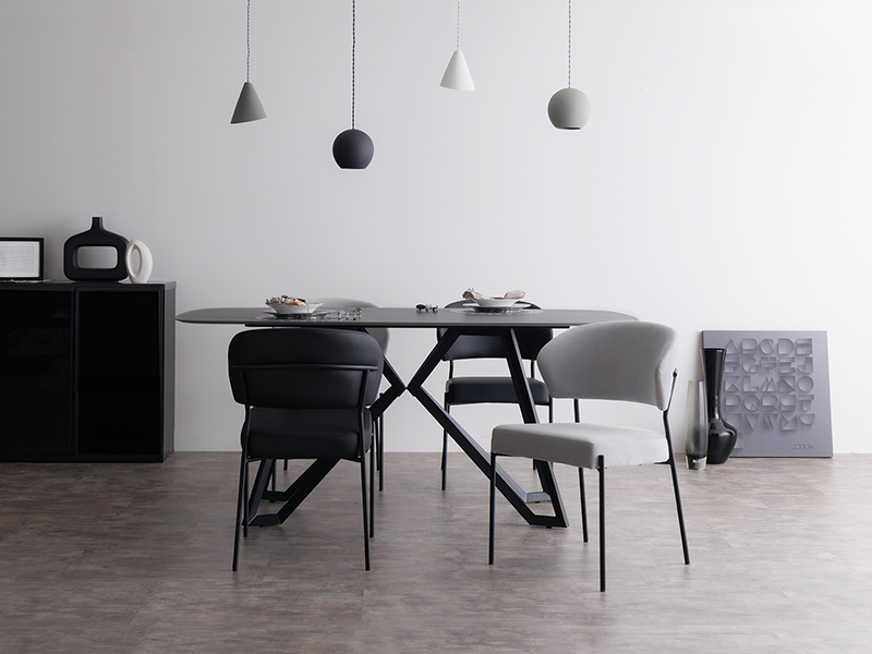 デザイナー ダイニング テーブル　1点もの　シンプルモダン黒白 おすすめインテリア家具 ORIGINAL DINING TABLE - ソファー、モダン